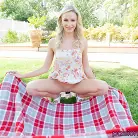 Emma Hix in 'Passion Picnic'