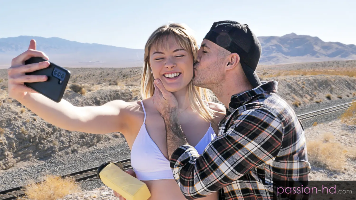 Amber Moore - The Hiker | Picture (8)